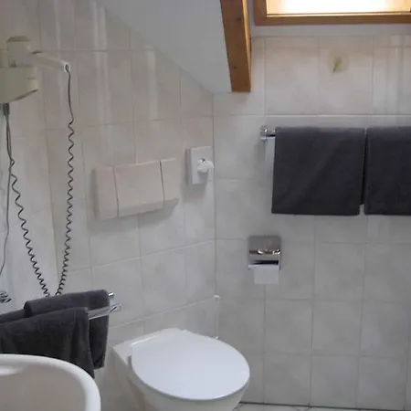 Garni Zur Linde Pensión