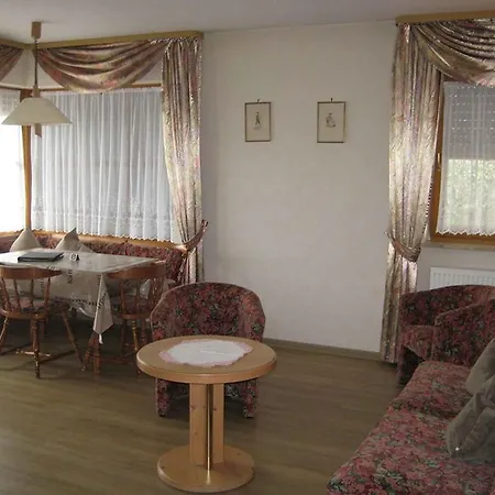 Garni Zur Linde Pensión 3*