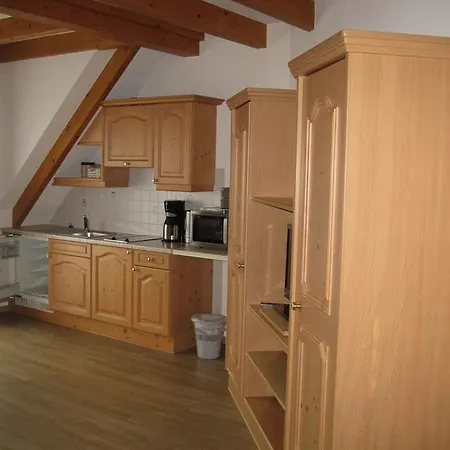 Garni Zur Linde Pensión Lauf