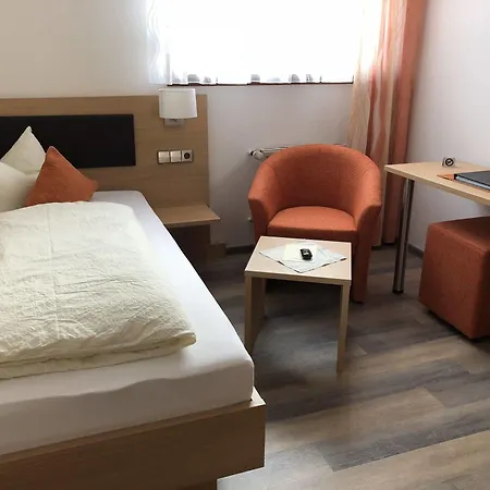 Garni Zur Linde Pensión 3*